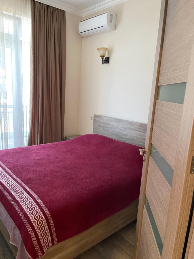 Apartments Kristo Батумі Екстер'єр фото