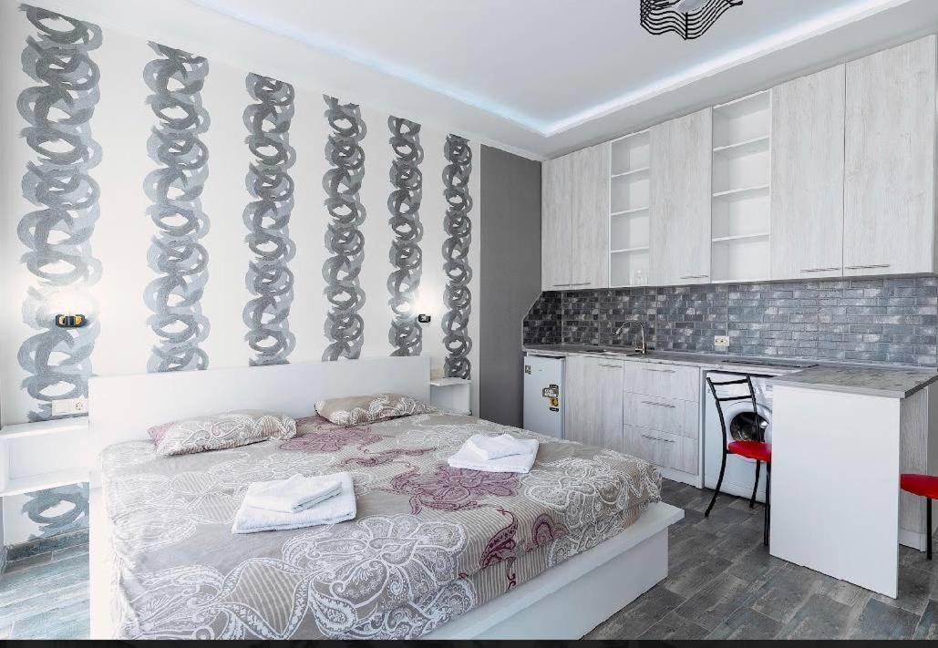 Apartments Kristo Батумі Екстер'єр фото