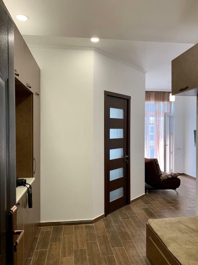 Apartments Kristo Батумі Екстер'єр фото
