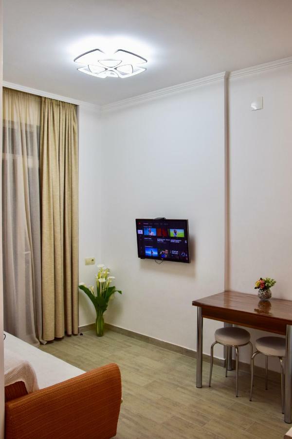 Apartments Kristo Батумі Екстер'єр фото